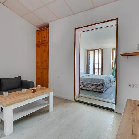 The Penthouse Apartman *