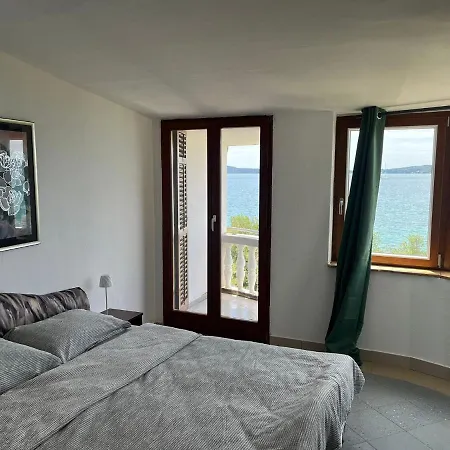 Apartment The Penthouse Bibinje
